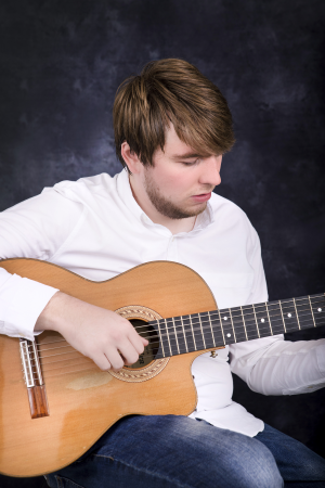 Oliver Day - Solo Instrumental Guitarist for your event! - Photo 4