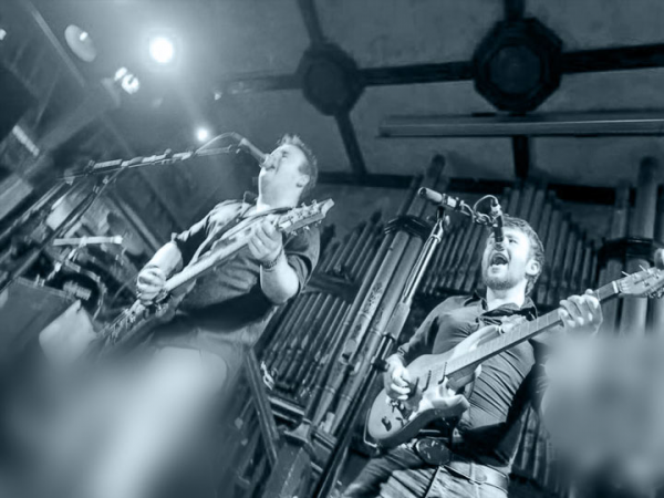 Undercover - Photo 5