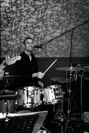 DUVET - The Ultimate Covers Band!! - Photo 17