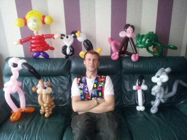 Micks discos and childrens entertainer - Photo 2