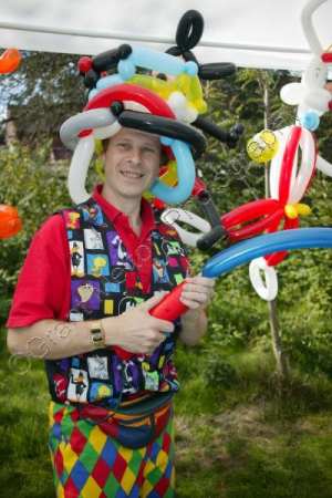 Micks discos and childrens entertainer - Photo 5