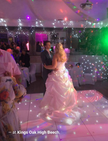 Oasis Roadshow Mobile Disco - Photo 2