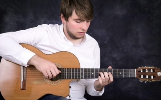 Oliver Day - Solo Instrumental Guitarist for your event!