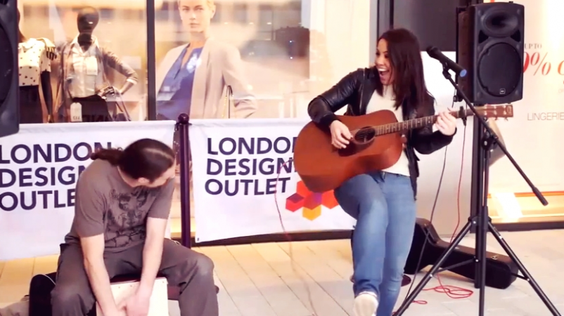 Laura Williams - Photo 3