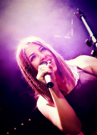 Laura Williams - Photo 7