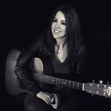 Laura Williams - Photo 8