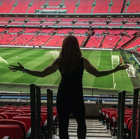 Laura Williams - Photo 10