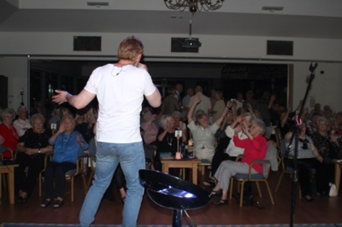 Danny Sings Cliff - Photo 11