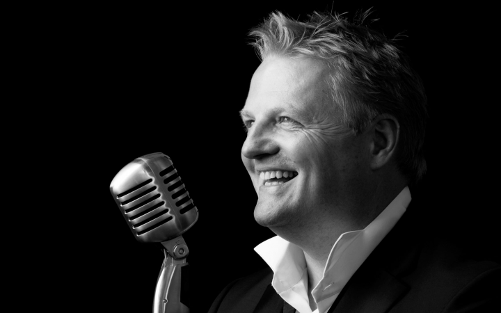 Johnny Bravo Event Singer - Photo 5