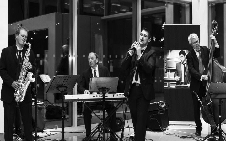 Dave Martin & Casino Cats Swing Band - Photo 11