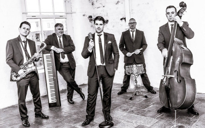 The Merchants - Photo 12