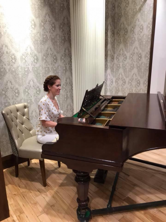 Janine Kinnear Wedding and Event Pianist - Photo 2