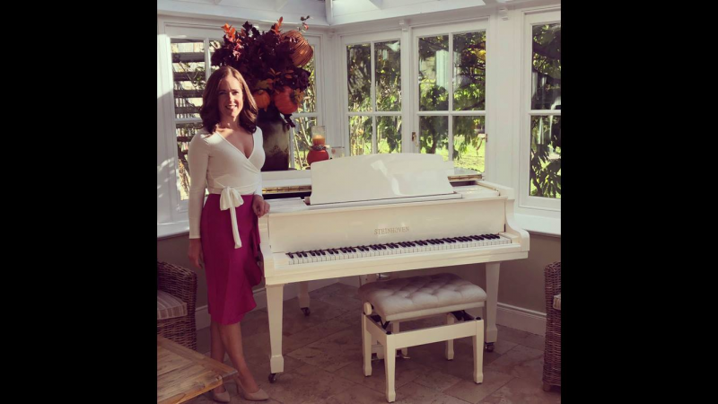 Janine Kinnear Wedding and Event Pianist - Photo 3