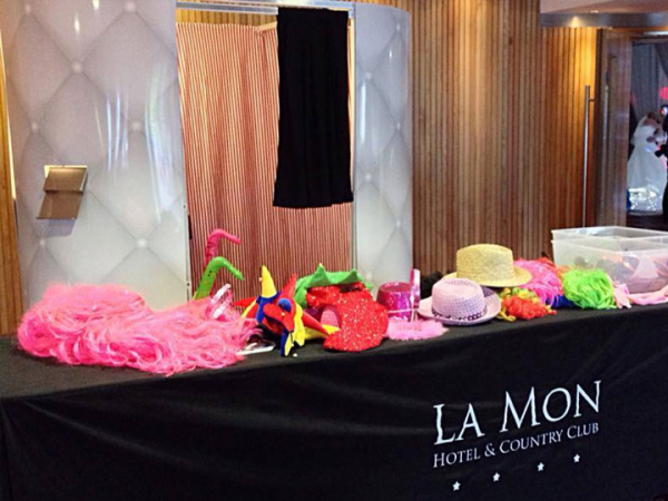 Say Yes Photo Booth - Photo 3