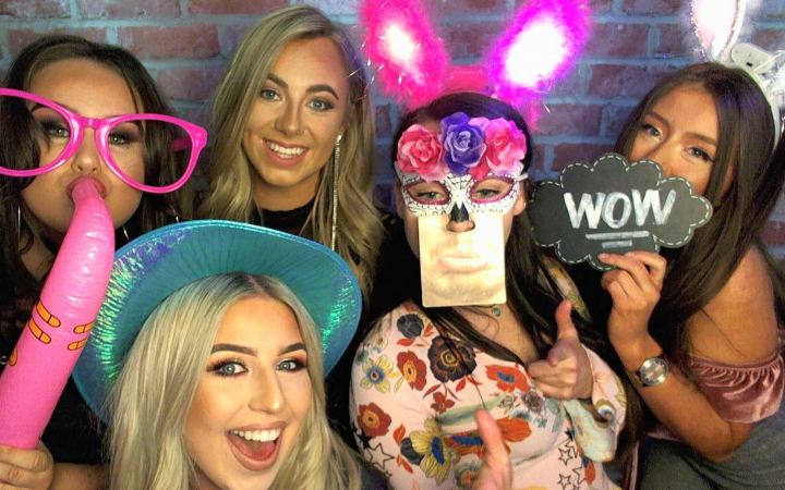 Say Yes Photo Booth - Photo 9