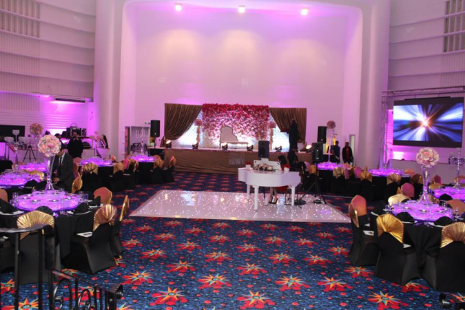 Vanessa - Solo Singer/Pianist/Keyboard Player - Photo 12