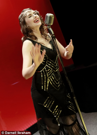 BUNNY NIGHTINGALE - Vintage Style Entertainer - Photo 10