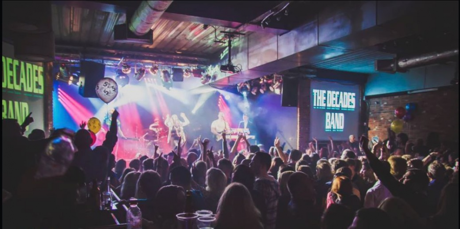 The Decades Band - Photo 3