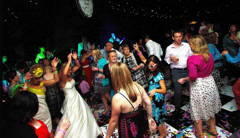 The Decades Band - Photo 4