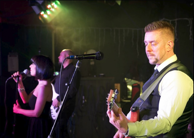 The Decades Band - Photo 6