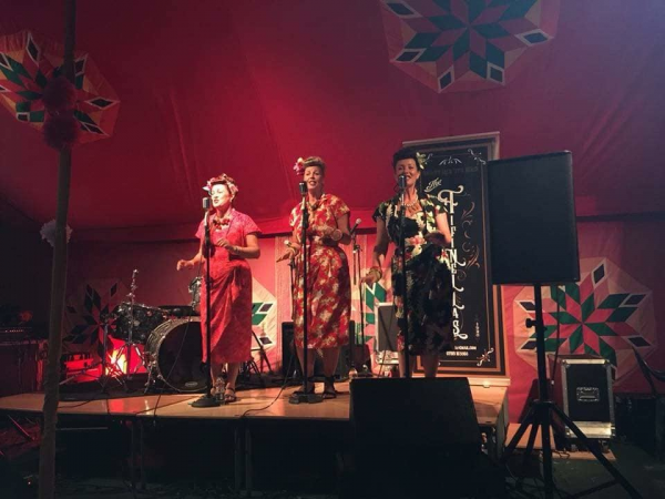 The Fifinellas - Photo 4