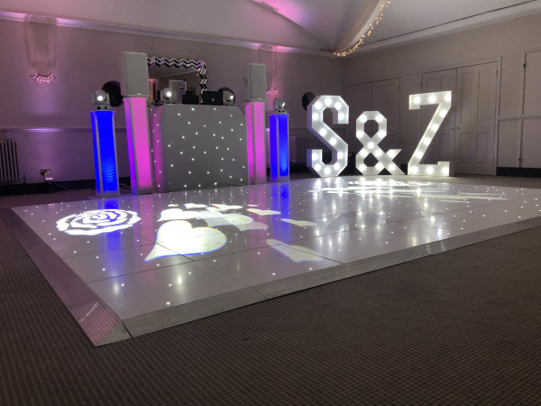 Platinum Disco Bespoke DJ Service - Photo 11