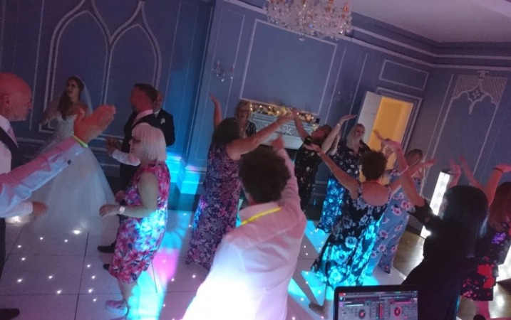 James Shortland - Shortz Soundz Mobile Discos - Photo 3