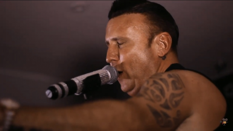 RL as Robbie Williams  - Photo 3