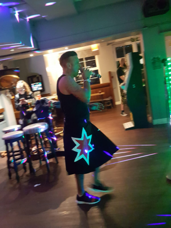 RL as Robbie Williams  - Photo 8