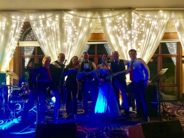 The Hitmen & Her - Photo 5