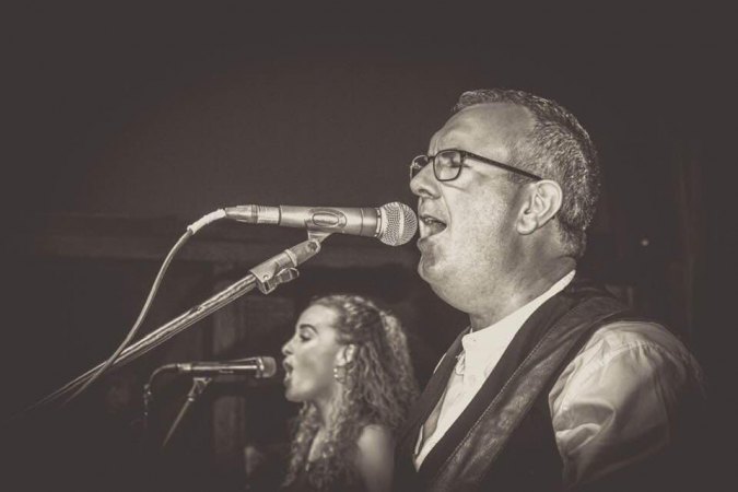 The Hitmen & Her - Photo 7