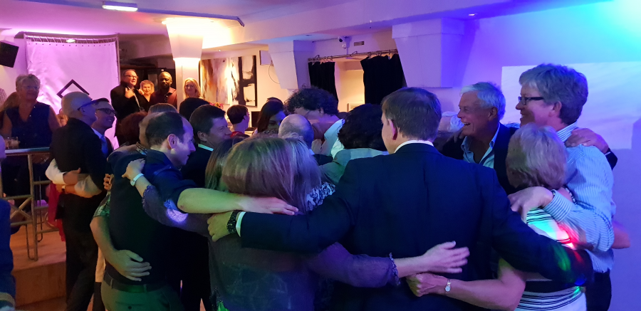 Sean Johnson Vocalist - Photo 9