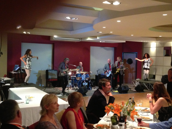 The Retros - Photo 7