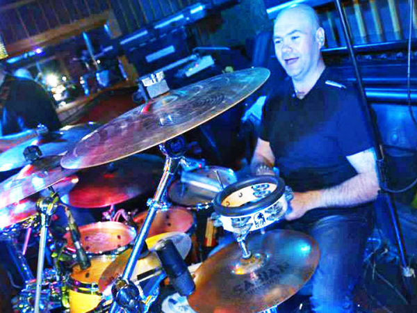 The Cufflinks 6 Piece Band - Photo 5