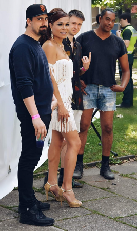 Dee Chanelle & The In-Laws (LGBT Band) - Photo 3