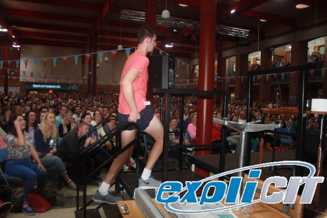 Barry Jones Comedy Hypnotist - Photo 5