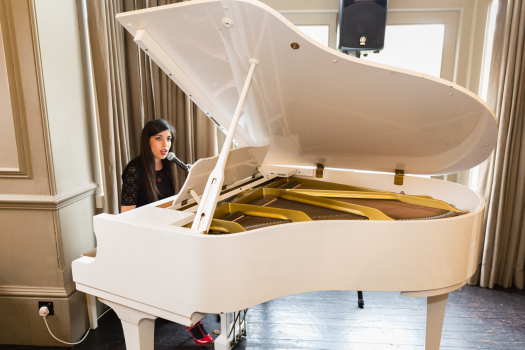 Carolina Garcia-Cox - Singer / Pianist