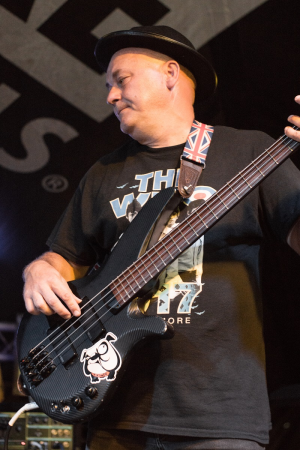 One Eyed Dog - Photo 5