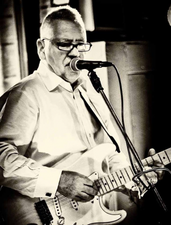 Ronnie String - Photo 2