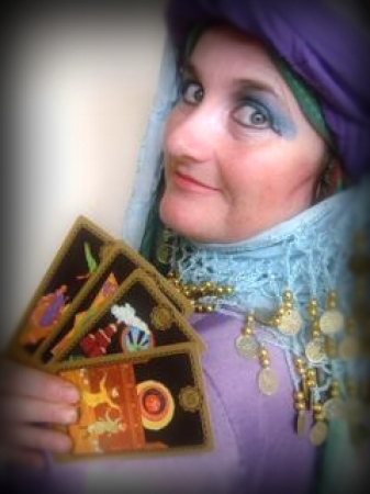 Tarot Readers - Photo 2