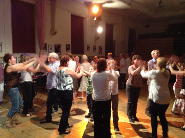 The Hessle Ceilidh Band - Photo 10