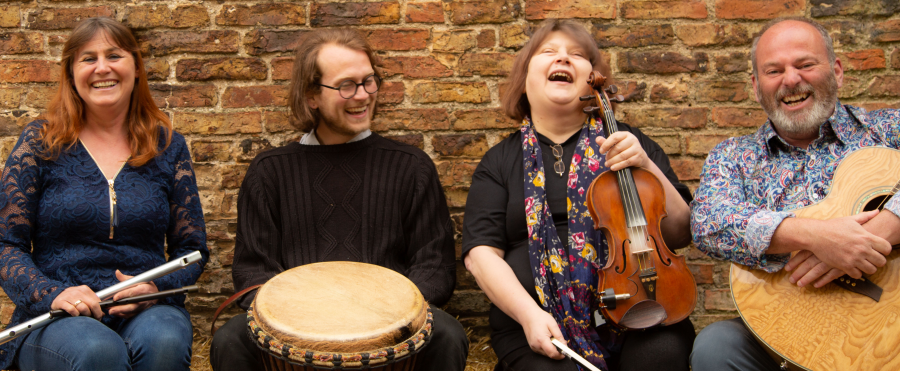 The Hessle Ceilidh Band - Photo 15