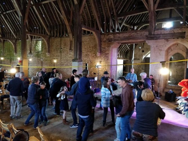 Warren And The Magpies - Photo 5