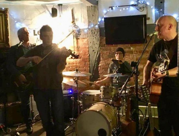 Warren And The Magpies - Photo 9