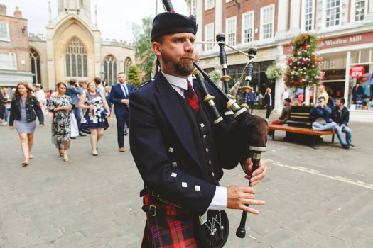 Ed Arnold - Scottish Bagpiper