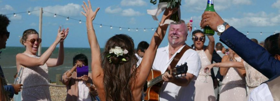 Gordon Mark Webber - Singing guitarist  - Photo 6