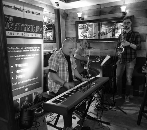 The EightyNines - Classic hits from 80's and 90's - Photo 3