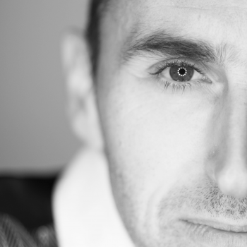 Adam Smith Magician - Close up, Sleight of hand specialist 