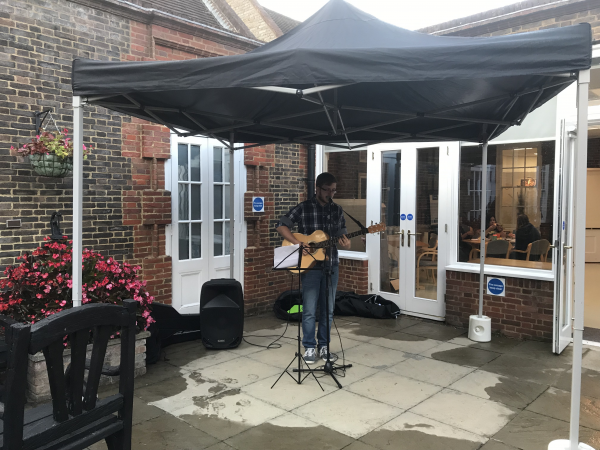 Damien Kelly - Photo 5