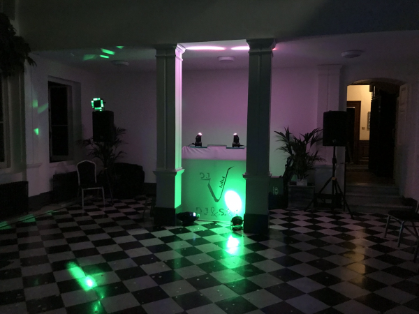 Solo Sax Player to accompanying your DJ  - Photo 2